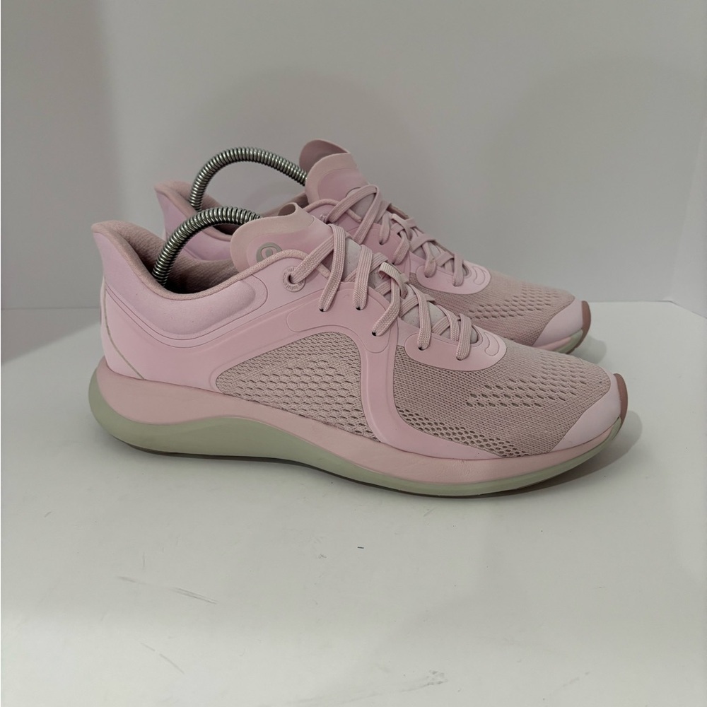 Lululemon Chargefeel Workout low size 10.5